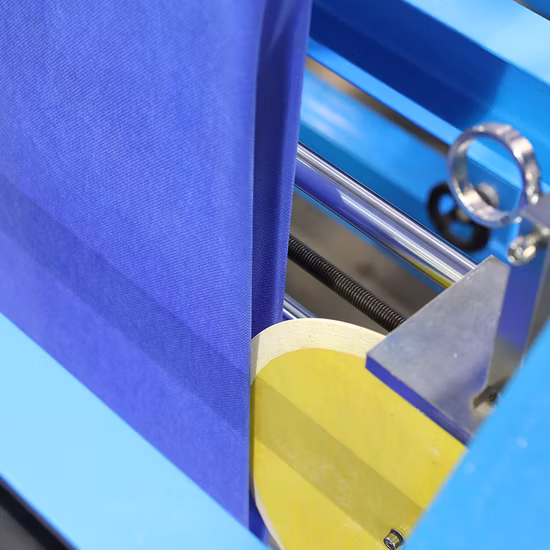 Prezzo completamente automatico con maniglia online ad ultrasuoni Sigillatura Borsa in tessuto non tessuto Borsa per la spesa Borsa per magliette Borsa per gilet con taglio a D Borsa per scarpe che fa macchina